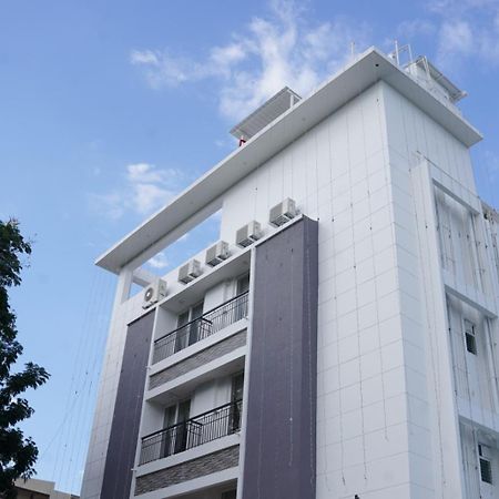 Avenue 11 Premium Stays Maduráj Kültér fotó